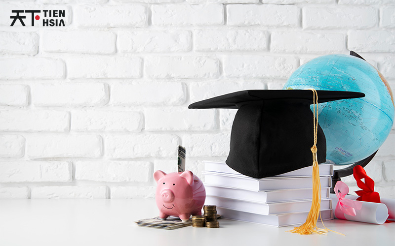 Symbols of primary Chinese success in education and savings